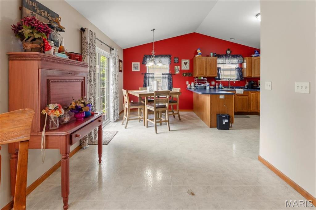 445 Steven Drive Red Bud, IL 62278 - Photo 9 of 26