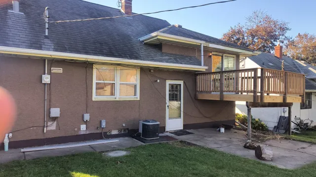 $279,900 | 1631 Conway Street, St. Paul, MN 55106