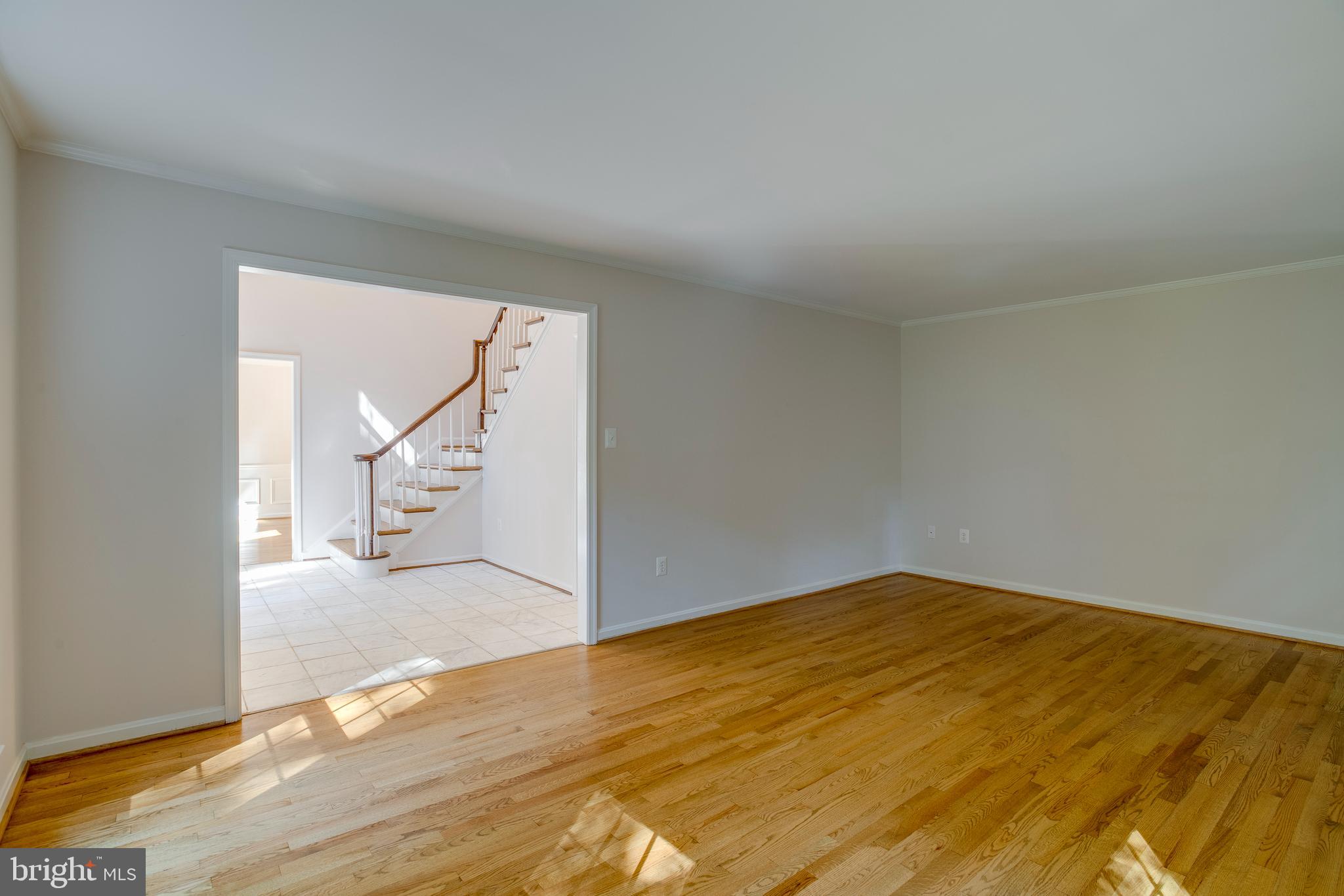 11740 Stuart Mill Road Oakton, VA 22124 - Photo 13 of 67 Living Room