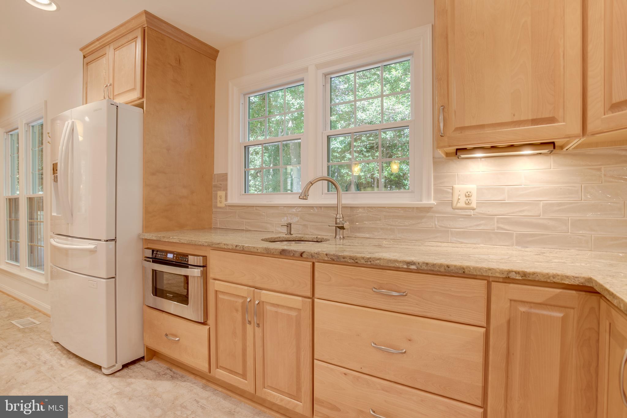 11740 Stuart Mill Road Oakton, VA 22124 - Photo 24 of 67 Microwave