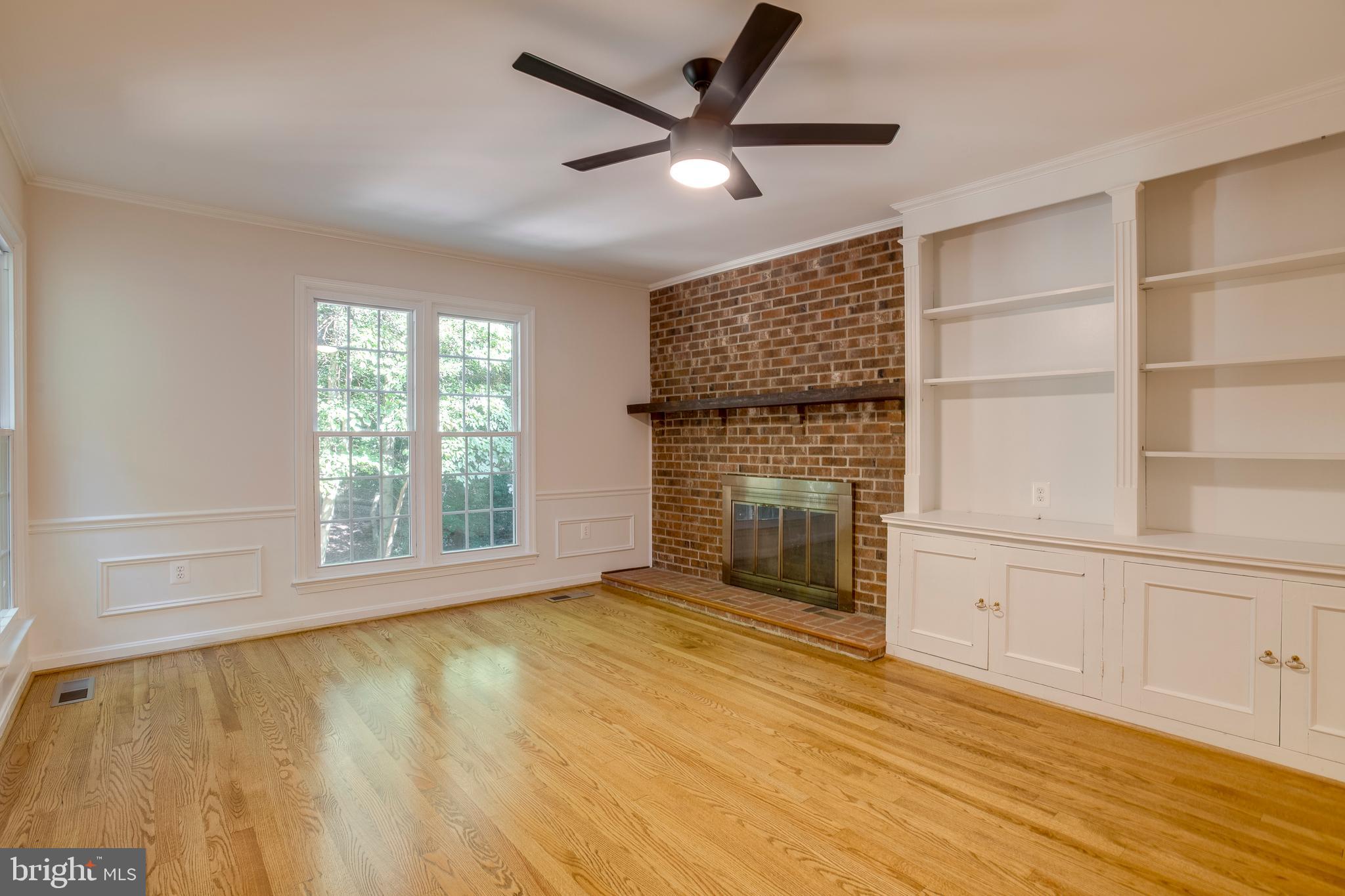 11740 Stuart Mill Road Oakton, VA 22124 - Photo 29 of 67 Main Level Family Room