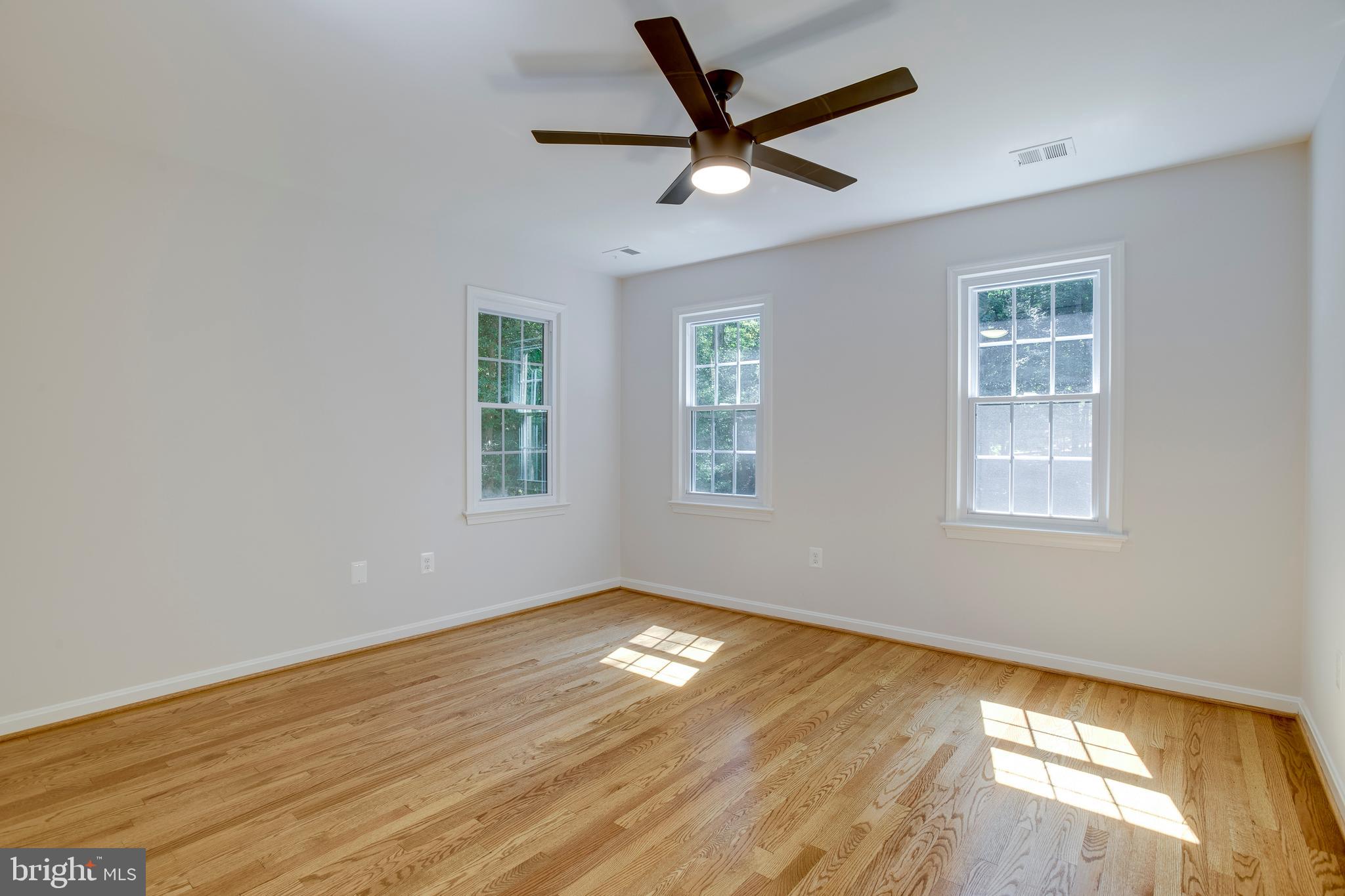 11740 Stuart Mill Road Oakton, VA 22124 - Photo 38 of 67 Owner's Suite