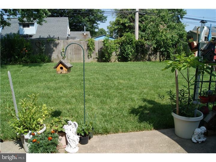 34 Iris Road Levittown, PA 19057 - Photo 25 of 25 View in Back