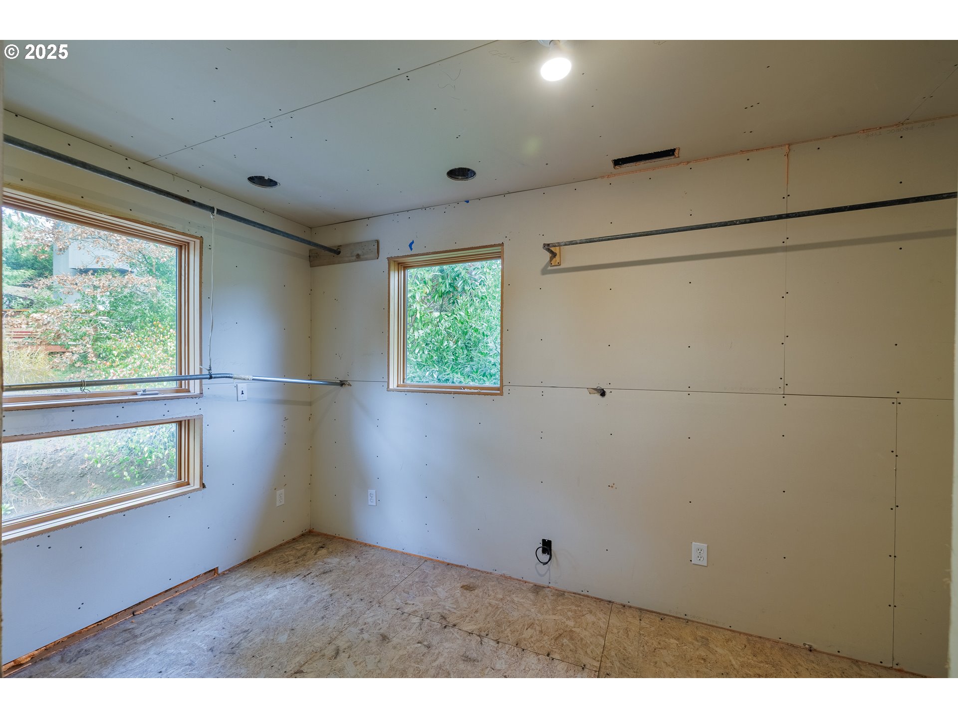 2770 Agate Street Eugene, OR 97403 - Photo 36 of 42 a view of an empty room with a window