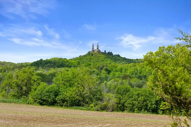 $1,150,000 | 5365 Highway 167, Erin, WI 53033