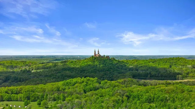 $1,150,000 | 5365 Highway 167, Erin, WI 53033