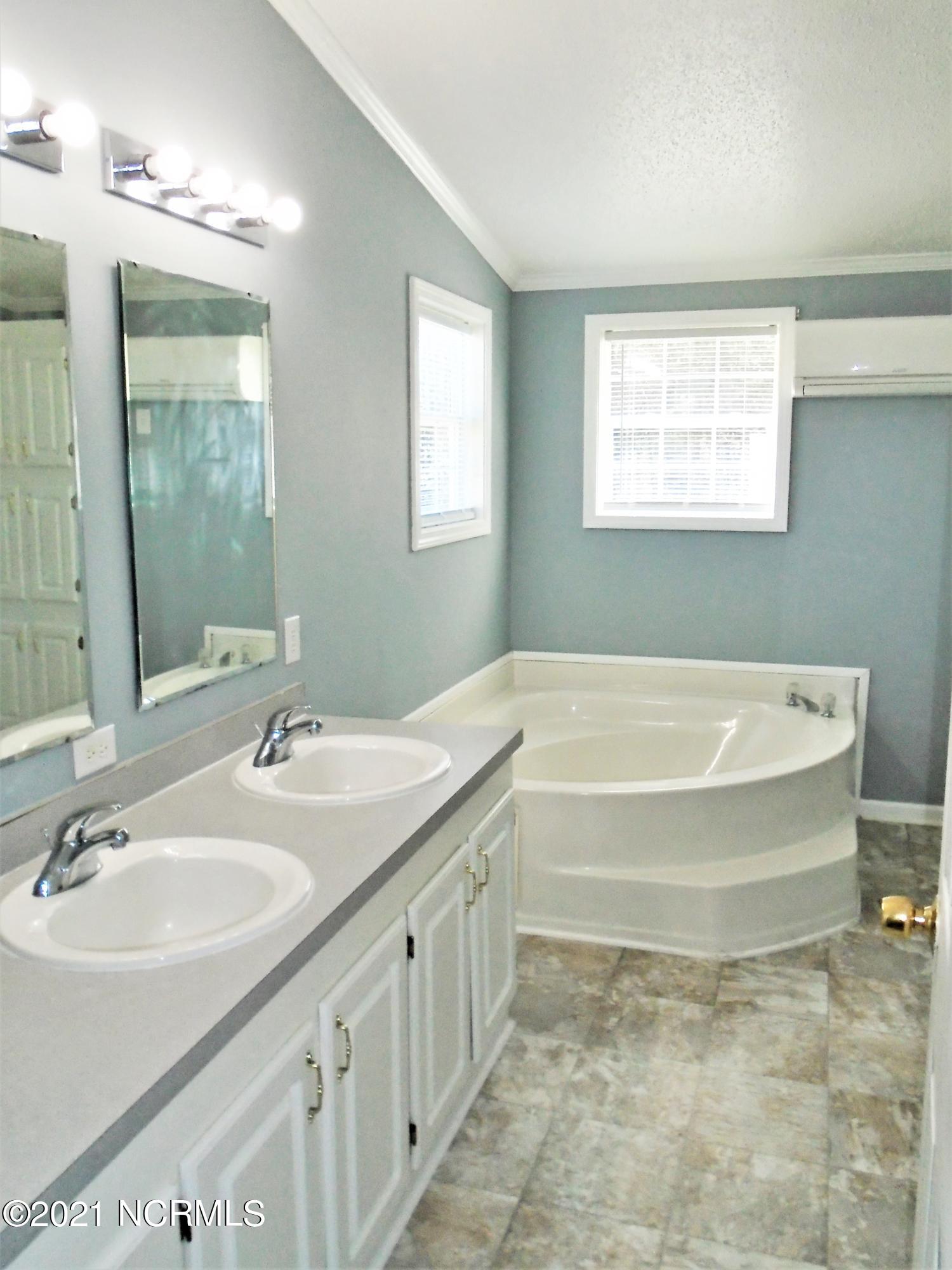 2889 Spring Haven Road Rocky Mount, NC 27804 - Photo 23 of 26 Master Bathroom