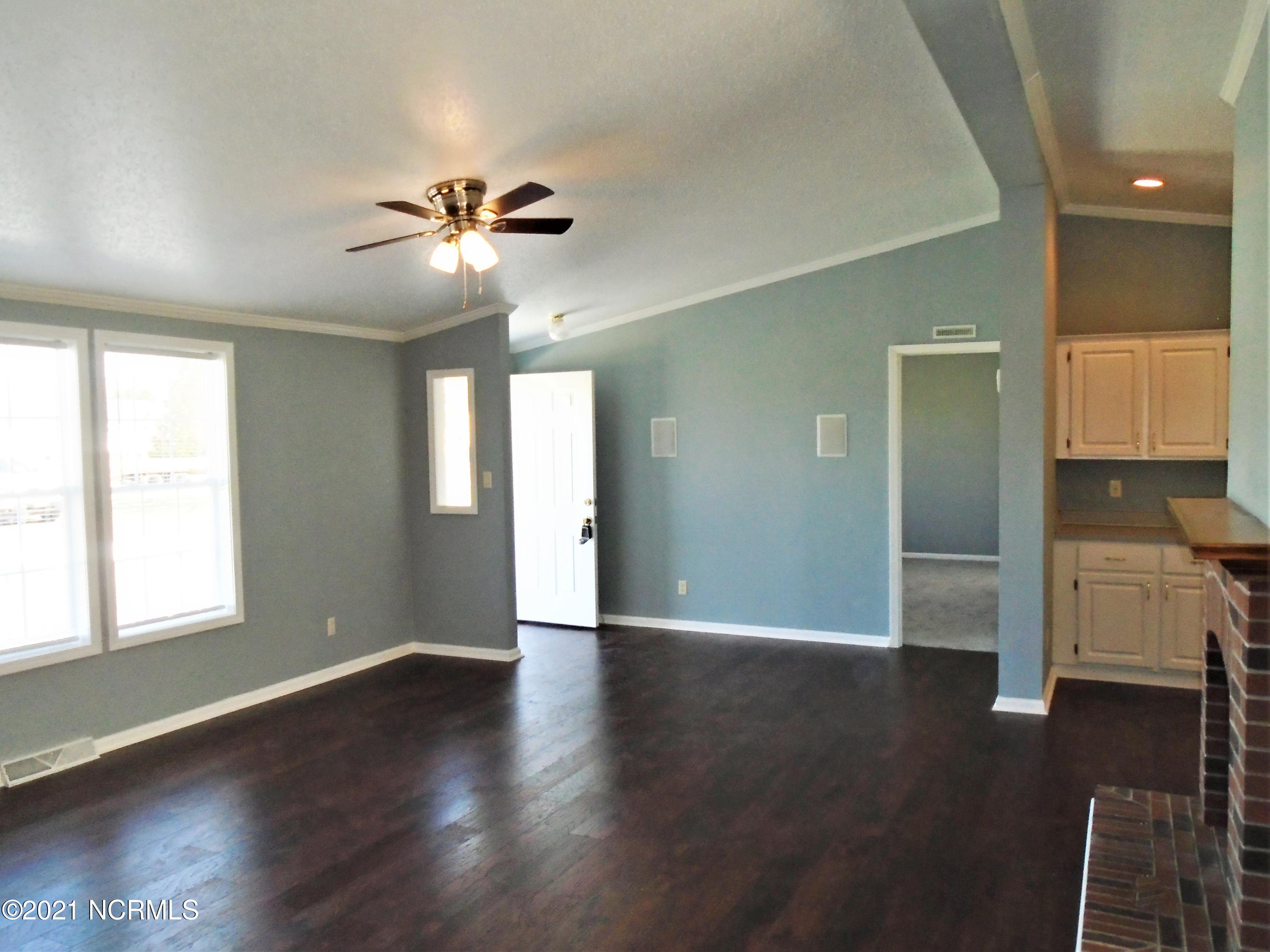 2889 Spring Haven Road Rocky Mount, NC 27804 - Photo 8 of 26 Greatroom