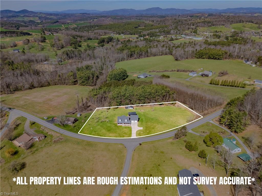 11325 Glade Valley Road Ennice, NC 28623 - Photo 12 of 43