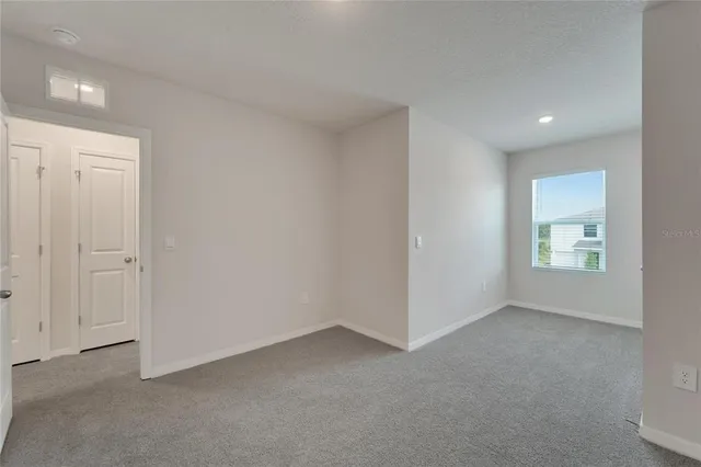 $2,550 | 17641 Crescent Moon Loop, Bradenton, FL 34211