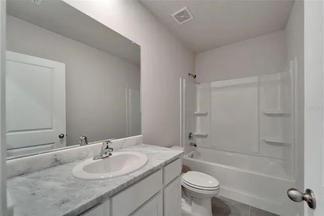 $2,550 | 17641 Crescent Moon Loop, Bradenton, FL 34211