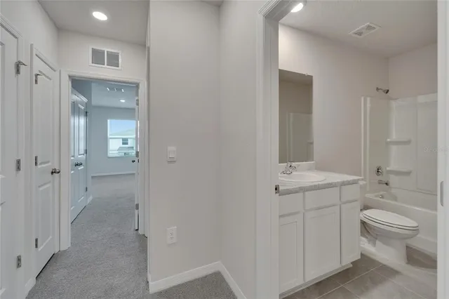 $2,550 | 17641 Crescent Moon Loop, Bradenton, FL 34211