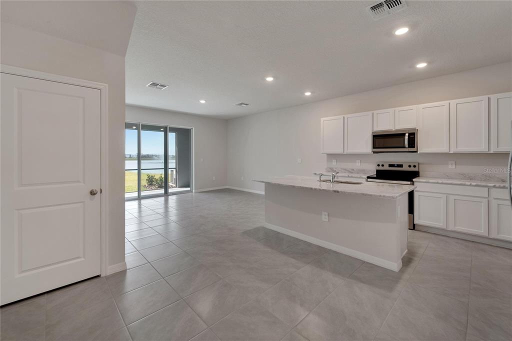 17641 Crescent Moon Loop Bradenton, FL 34211 - Photo 5 of 56