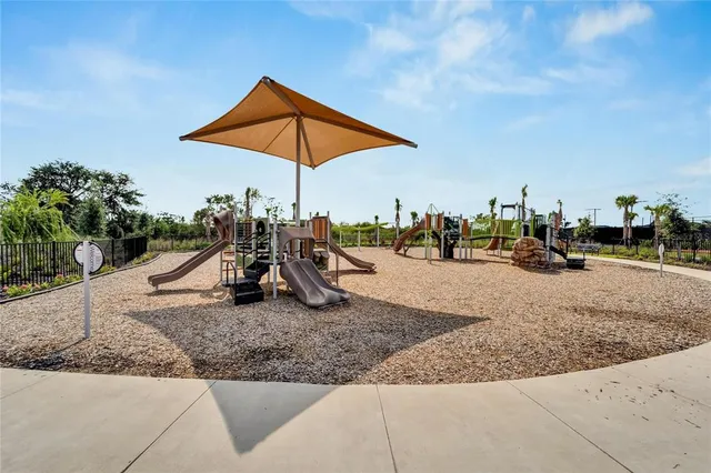 $2,550 | 17641 Crescent Moon Loop, Bradenton, FL 34211