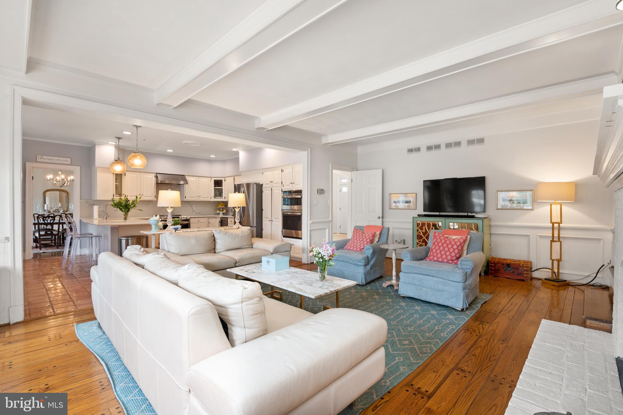 10725 River Road Potomac, MD 20854 - Photo 14 of 50 Gathering Room