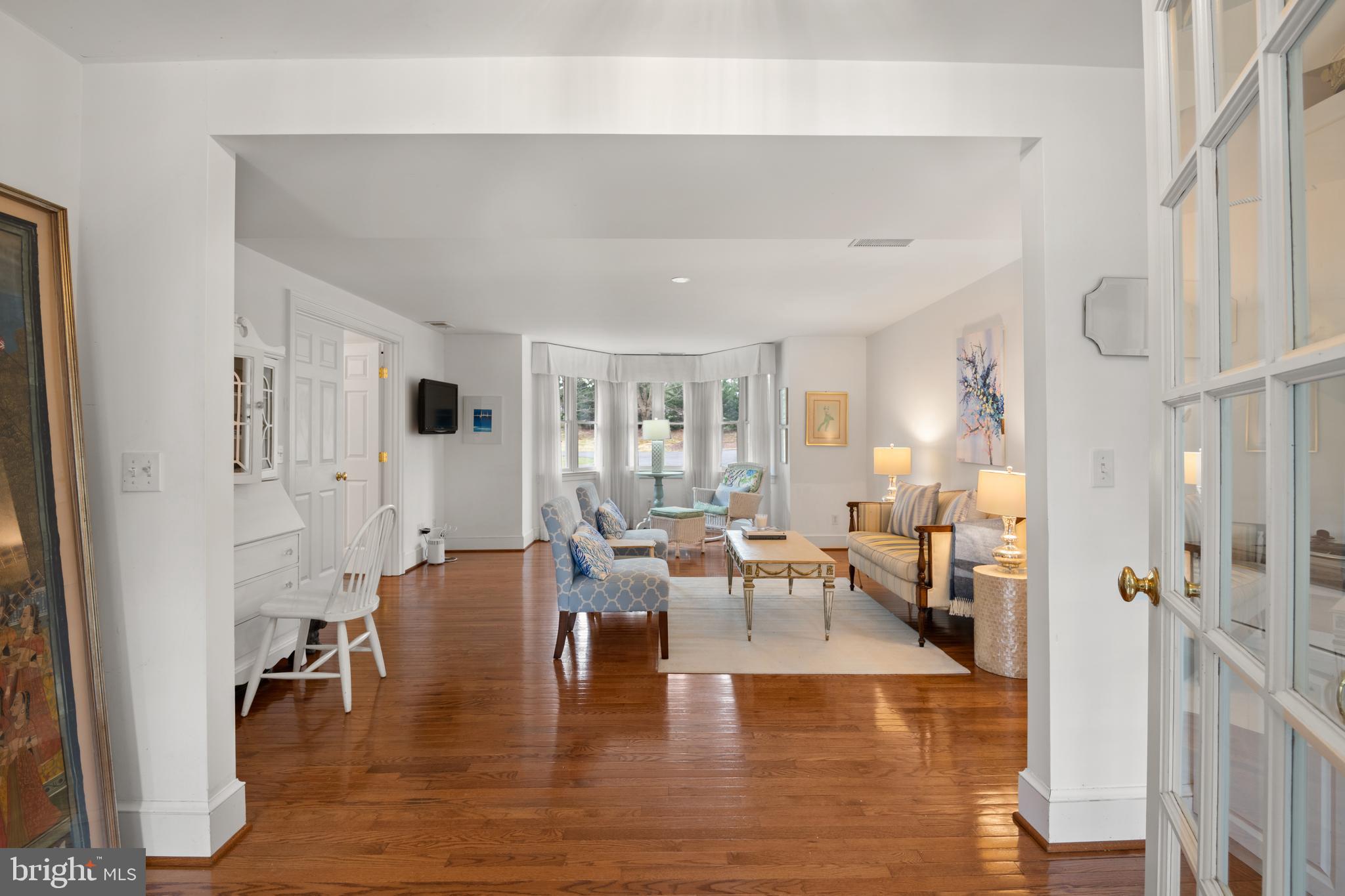 10725 River Road Potomac, MD 20854 - Photo 20 of 50 Main Level Apartment