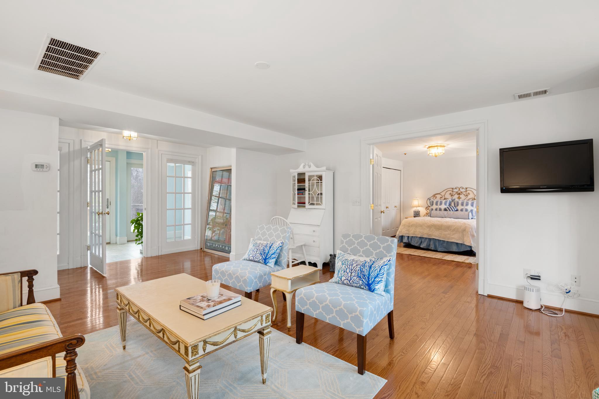 10725 River Road Potomac, MD 20854 - Photo 22 of 50 Main Level Apartment