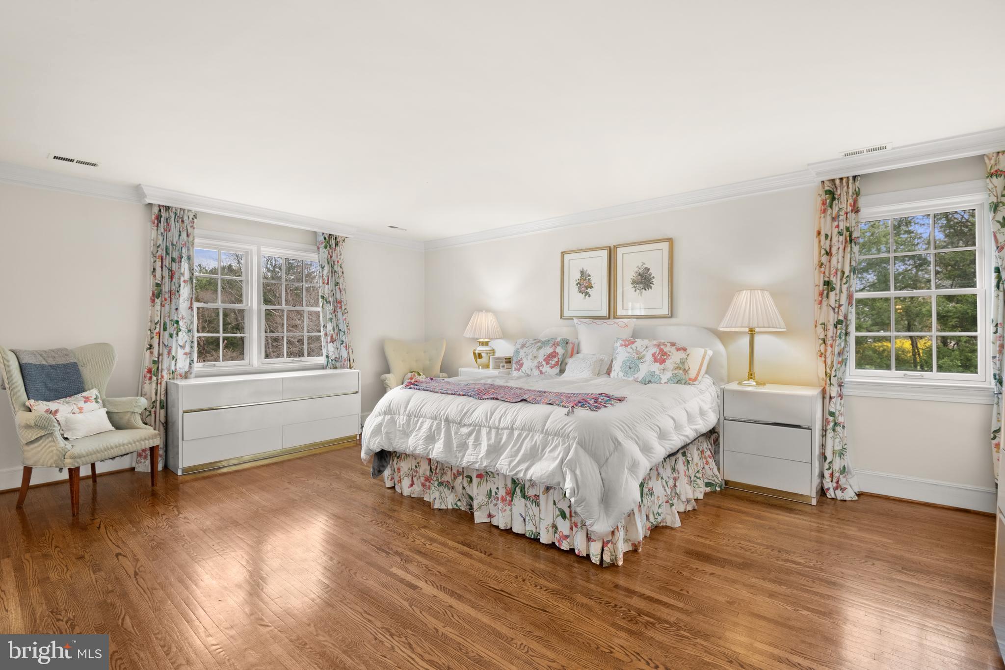 10725 River Road Potomac, MD 20854 - Photo 26 of 50 Owner's Bedroom