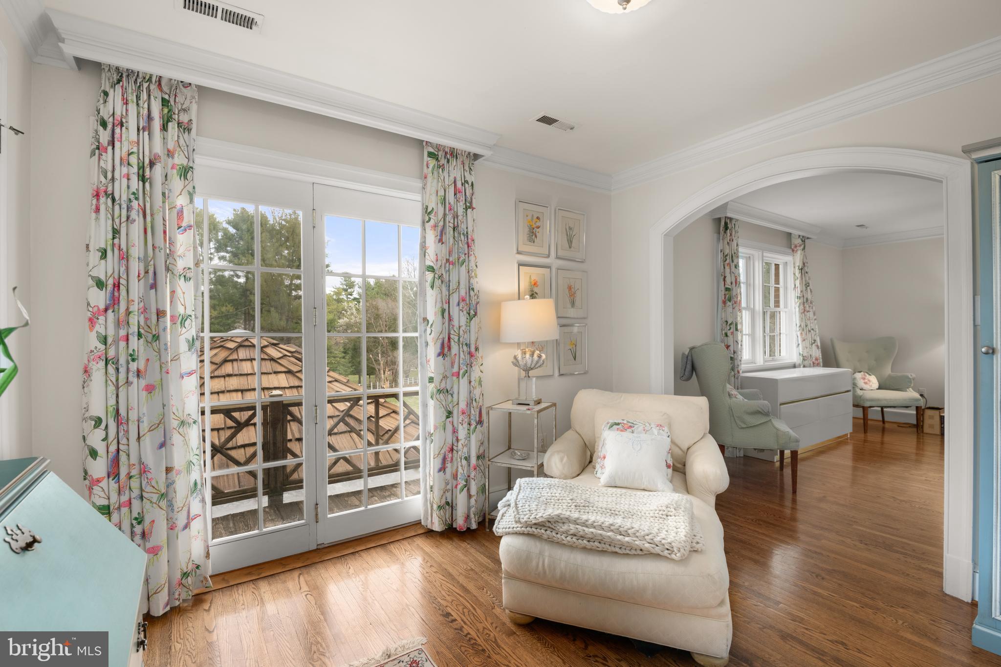 10725 River Road Potomac, MD 20854 - Photo 28 of 50 Owner's Sitting Room