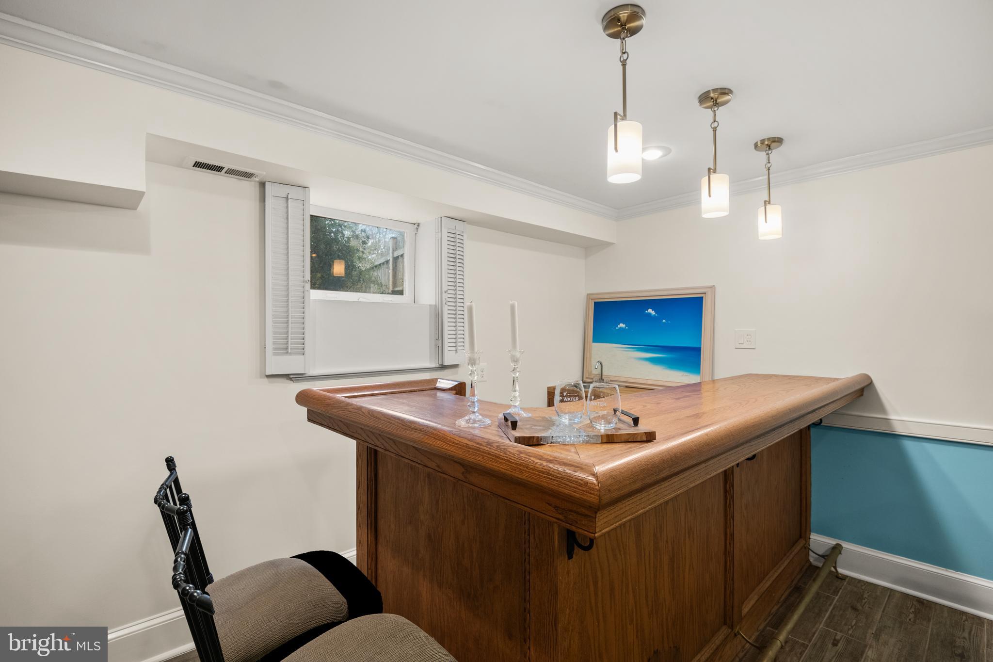 10725 River Road Potomac, MD 20854 - Photo 42 of 50 Recreation/Game Room Bar