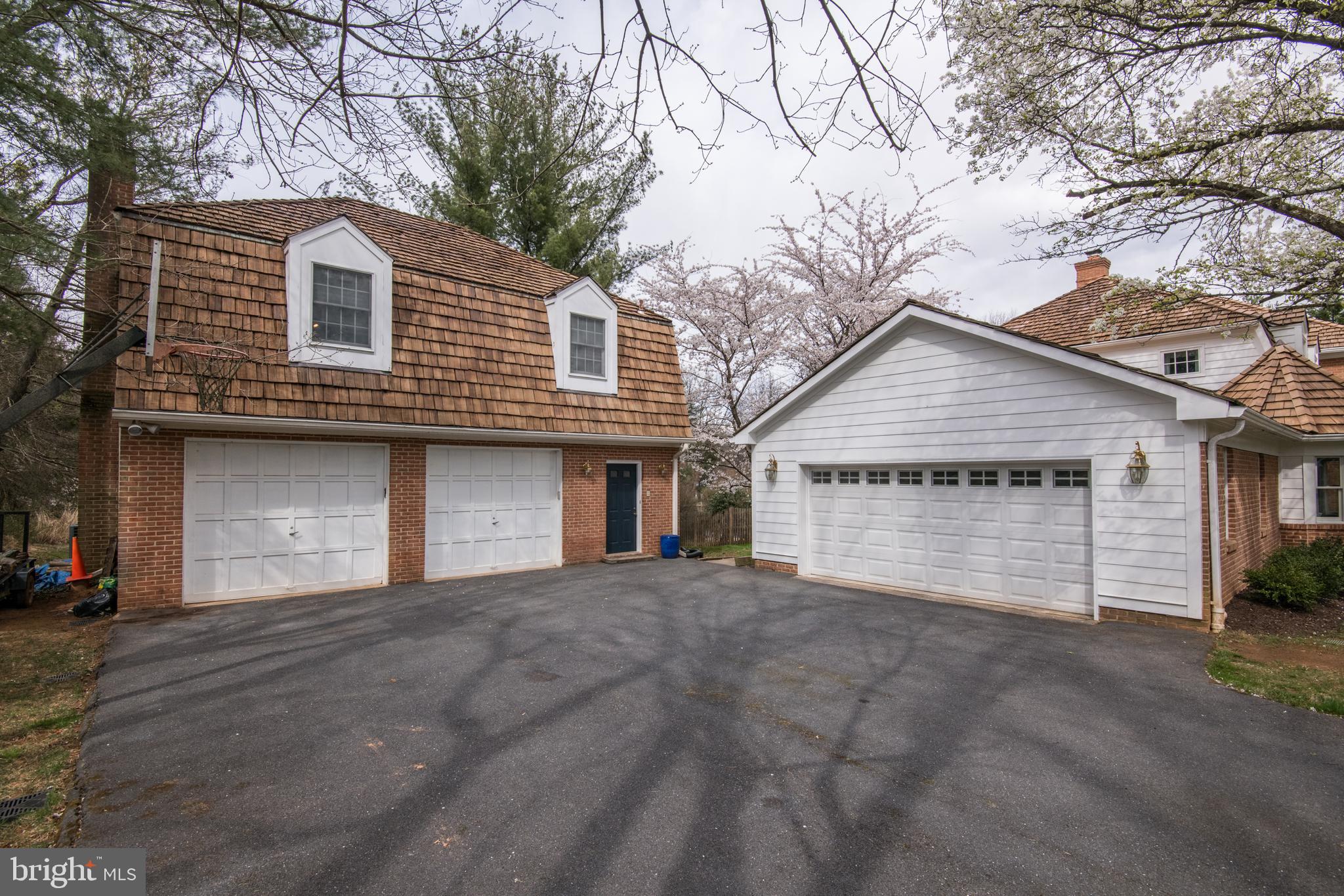10725 River Road Potomac, MD 20854 - Photo 44 of 50 Detached Garage