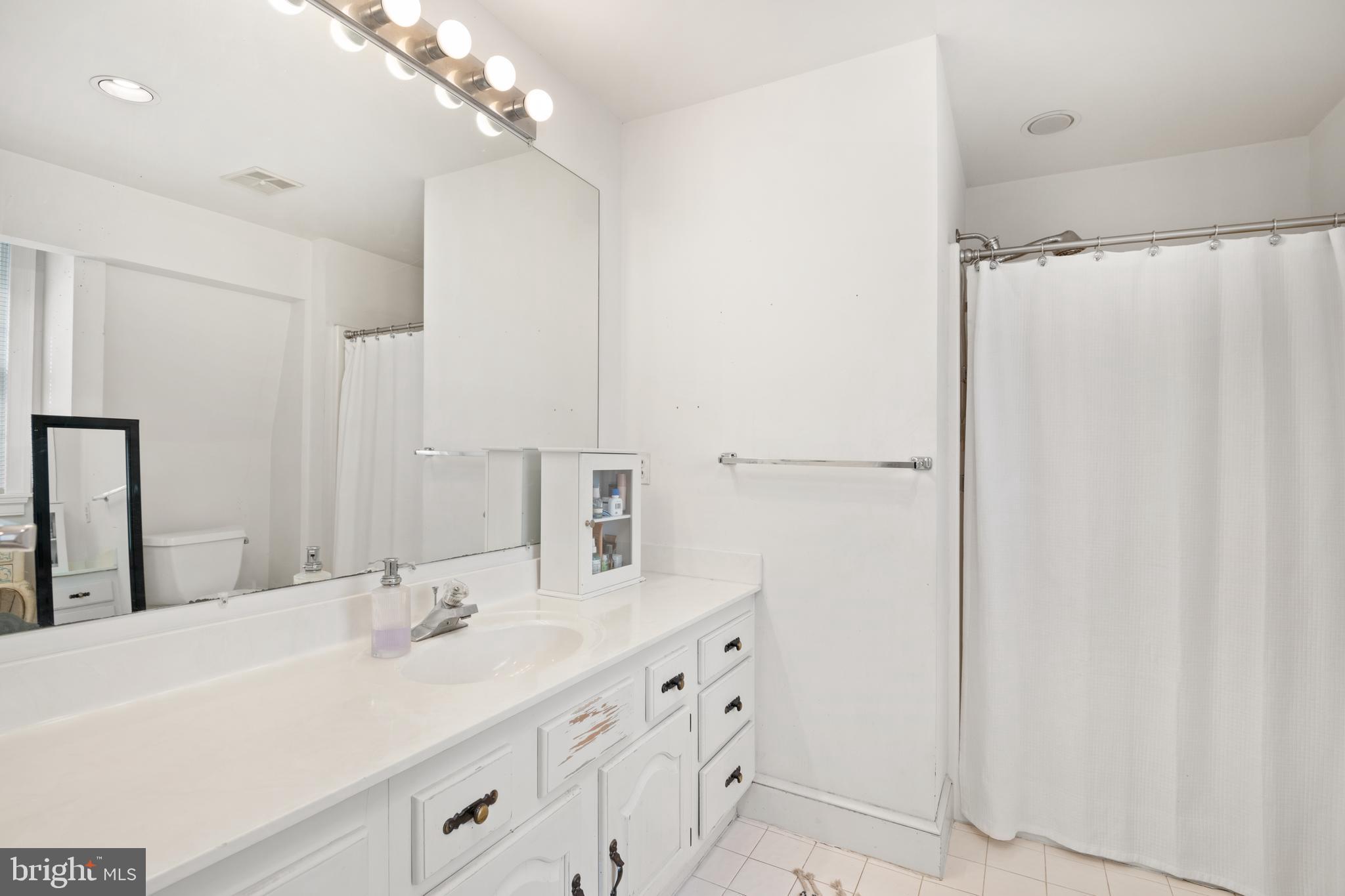 10725 River Road Potomac, MD 20854 - Photo 47 of 50 Detached Garage Apartment