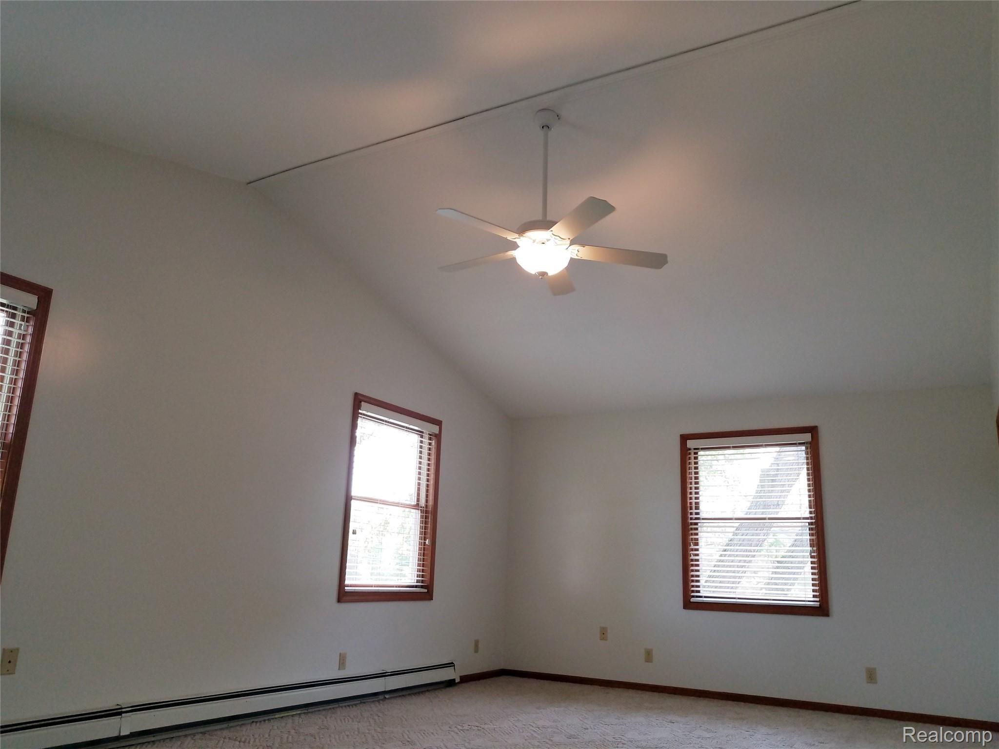 3211 North Belsay Road Flint, MI 48506 - Photo 47 of 62 Cathedral ceiling in MB.jpg