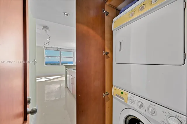 $899,000 | 936 Intracoastal Drive, Unit 15H, Fort Lauderdale, FL 33304