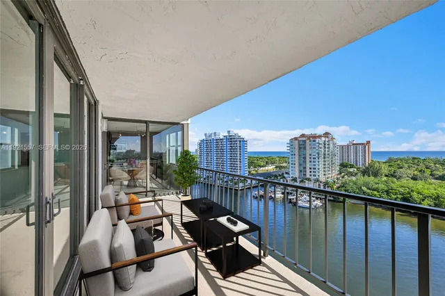 $899,000 | 936 Intracoastal Drive, Unit 15H, Fort Lauderdale, FL 33304