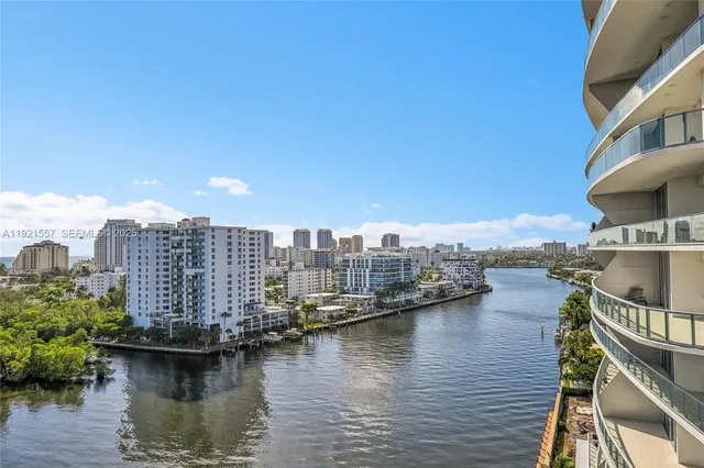 $899,000 | 936 Intracoastal Drive, Unit 15H, Fort Lauderdale, FL 33304