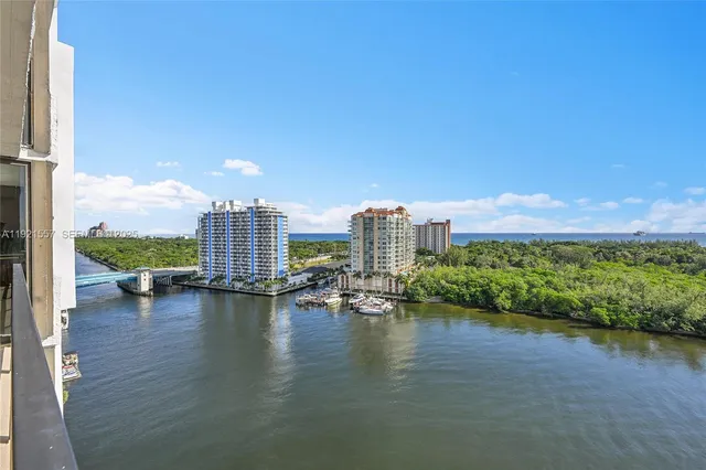 $899,000 | 936 Intracoastal Drive, Unit 15H, Fort Lauderdale, FL 33304