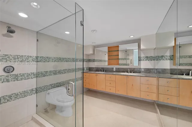 $899,000 | 936 Intracoastal Drive, Unit 15H, Fort Lauderdale, FL 33304