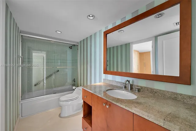 $899,000 | 936 Intracoastal Drive, Unit 15H, Fort Lauderdale, FL 33304