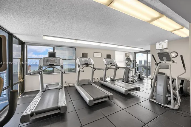 $899,000 | 936 Intracoastal Drive, Unit 15H, Fort Lauderdale, FL 33304