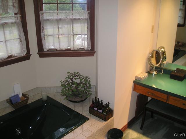 4098 Windy Road Orefield, PA 18069 - Photo 13 of 35 Gallery Image 13