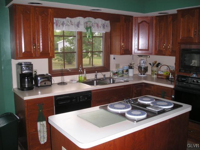 4098 Windy Road Orefield, PA 18069 - Photo 5 of 35 Gallery Image 5