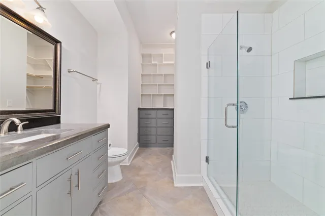 a view of an empty walk in closet