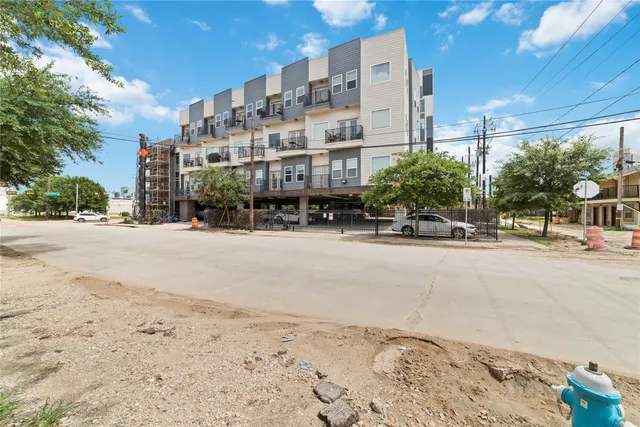 $2,150 | 1011 Studemont Street, Unit 109, Houston, TX 77007