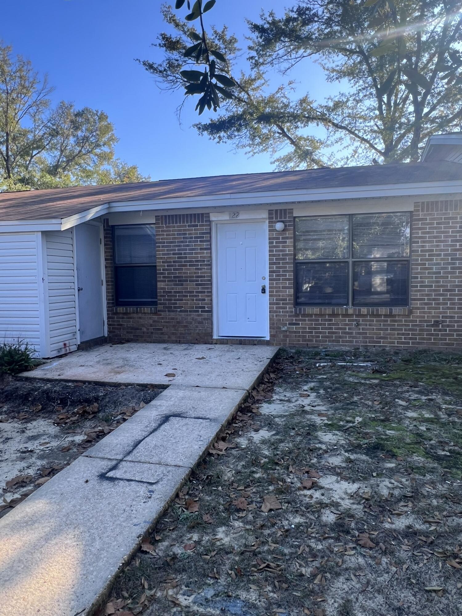 122 Lake Street Crestview, FL 32539 - Photo 1 of 8 Front