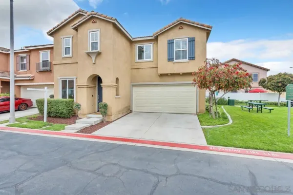 $749,000 | 423 Cornwall Gn, Escondido, CA 92027