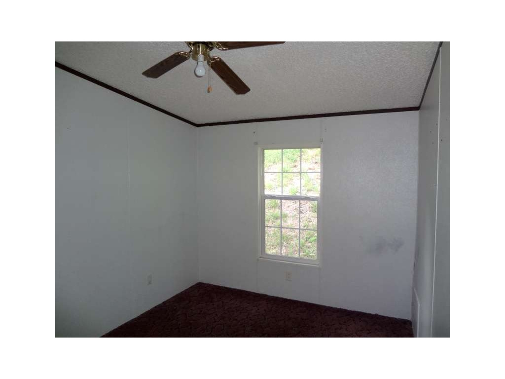 331 Emmett Road Bristol, TN 37620 - Photo 5 of 14 Photo 5