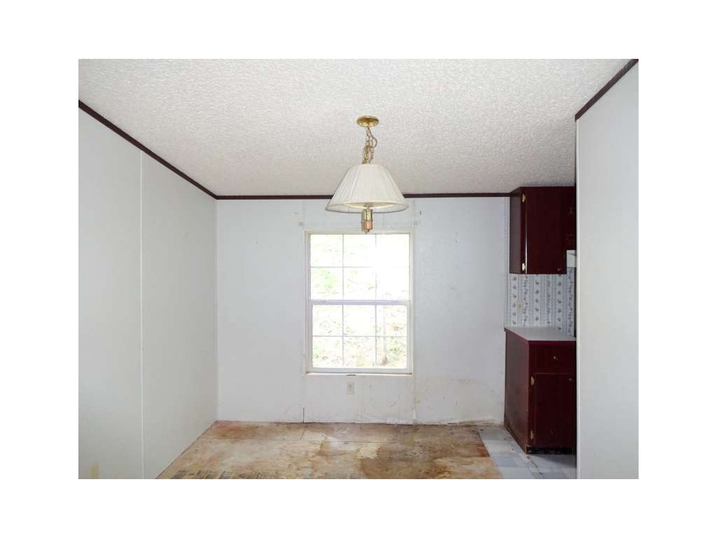 331 Emmett Road Bristol, TN 37620 - Photo 10 of 14 Photo 10