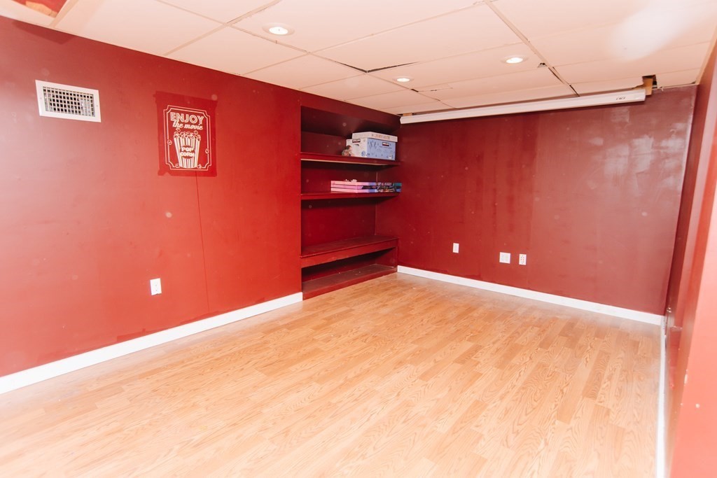 130 Powell Avenue Springfield, MA 01118 - Photo 39 of 42 Gallery Image 39
