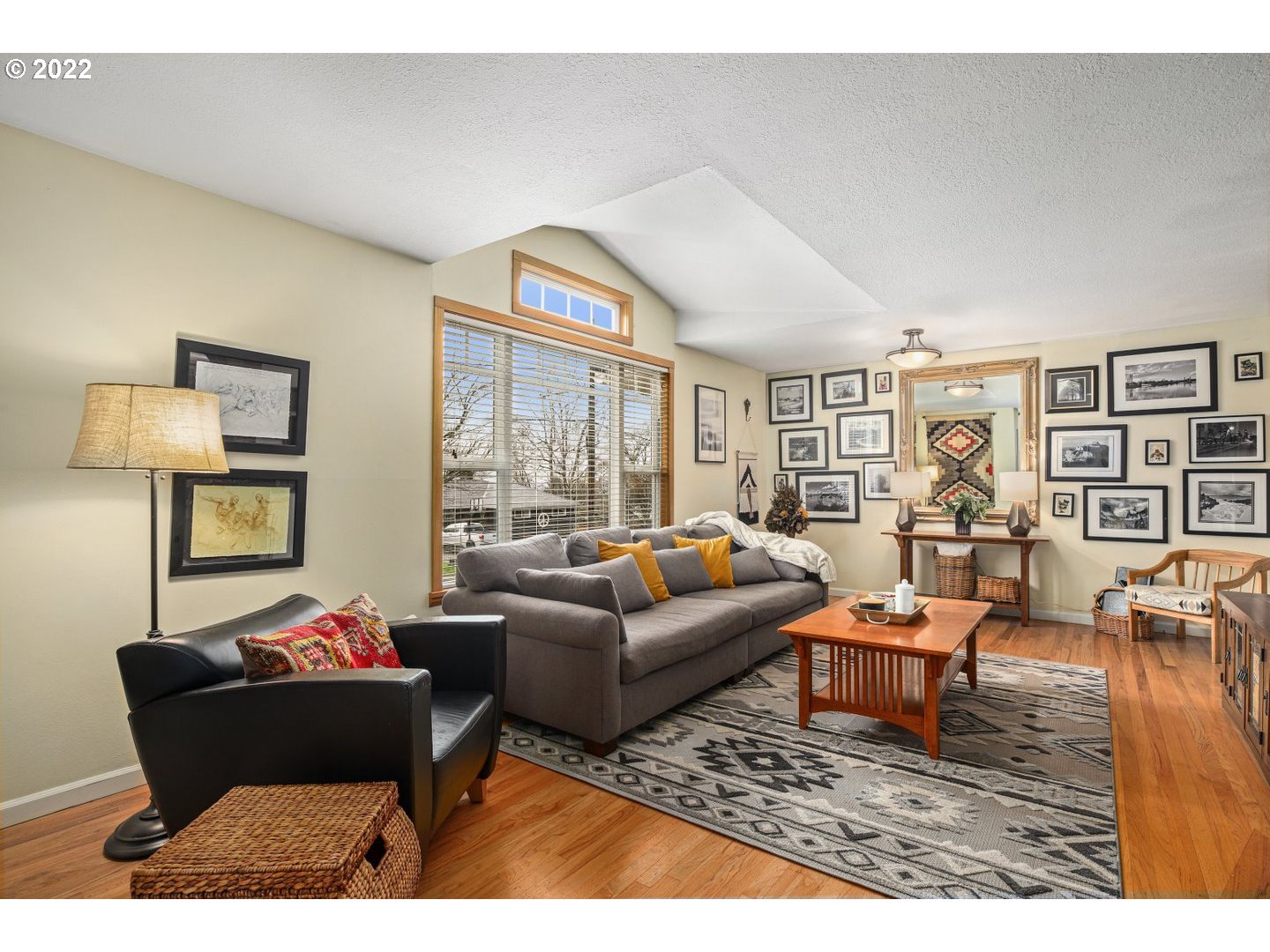 6127 Southwest Radcliff Street Portland, OR 97219 - Photo 14 of 32 Gallery Image 14