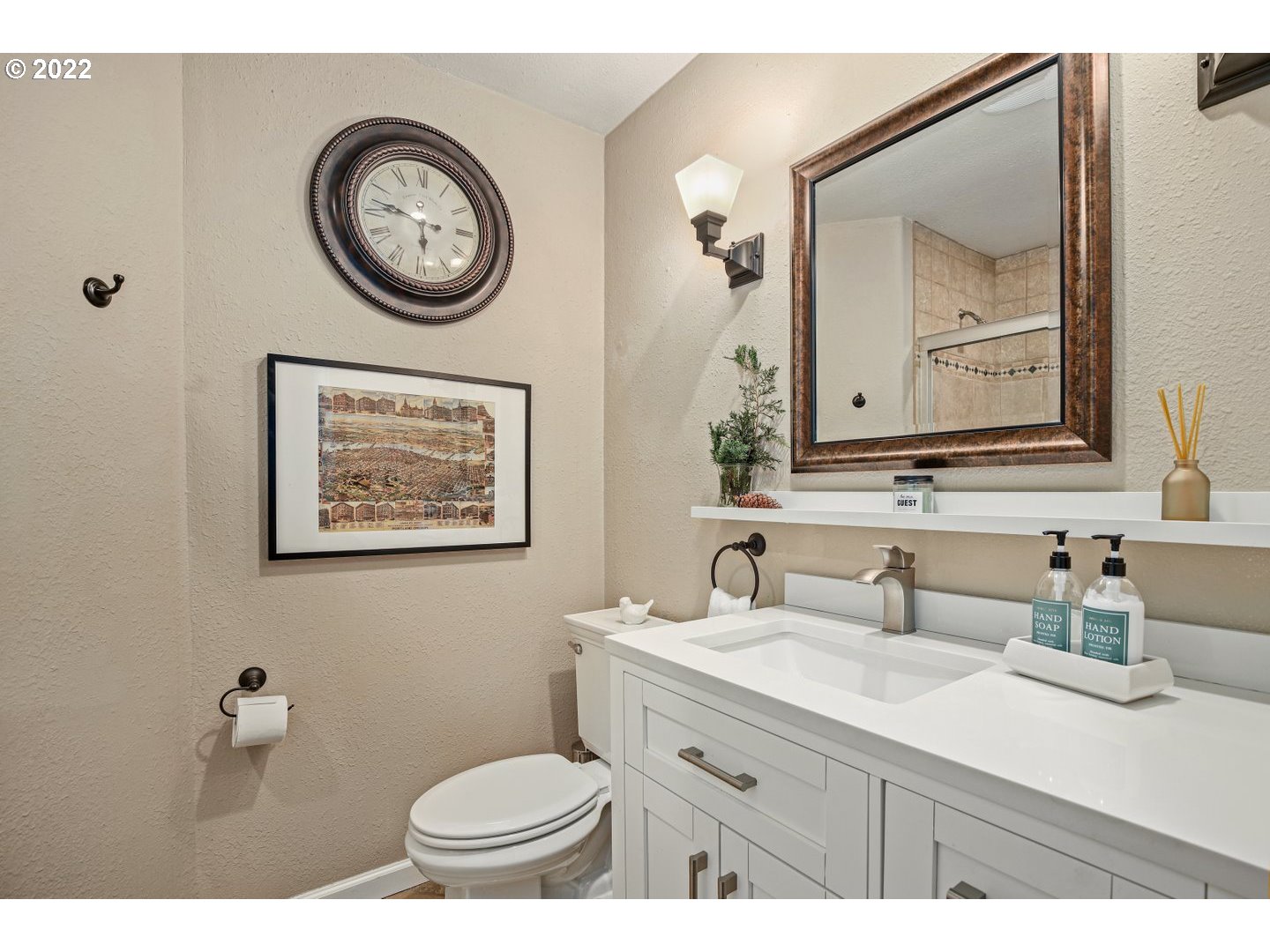 6127 Southwest Radcliff Street Portland, OR 97219 - Photo 15 of 32 Gallery Image 15