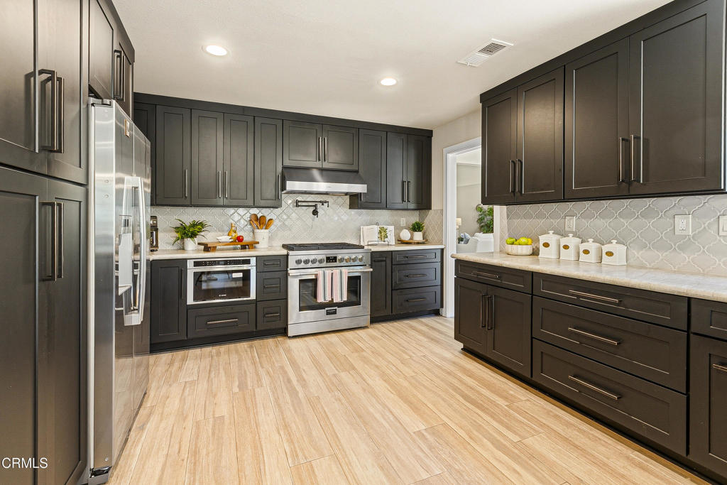 10539 Chippenham Road Camarillo, CA 93012 - Photo 13 of 74