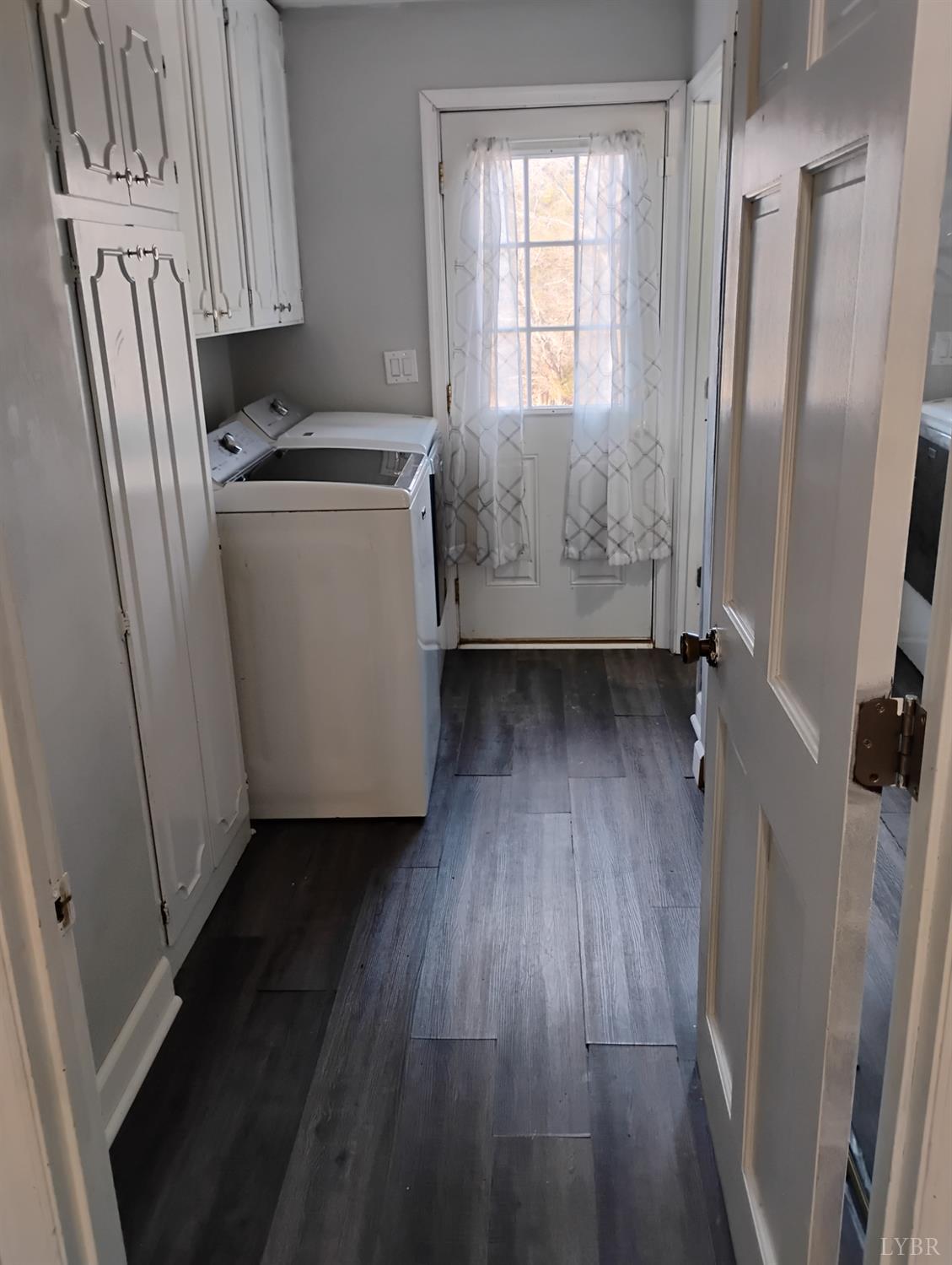 1316 Dudley Road Moneta, VA 24121 - Photo 36 of 61 LAUNDRY ROOM