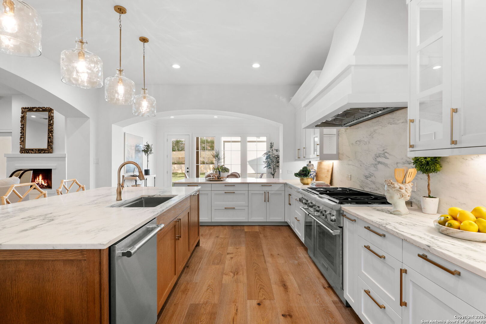 817 Garraty Road Terrell Hills, TX 78209 - Photo 13 of 34