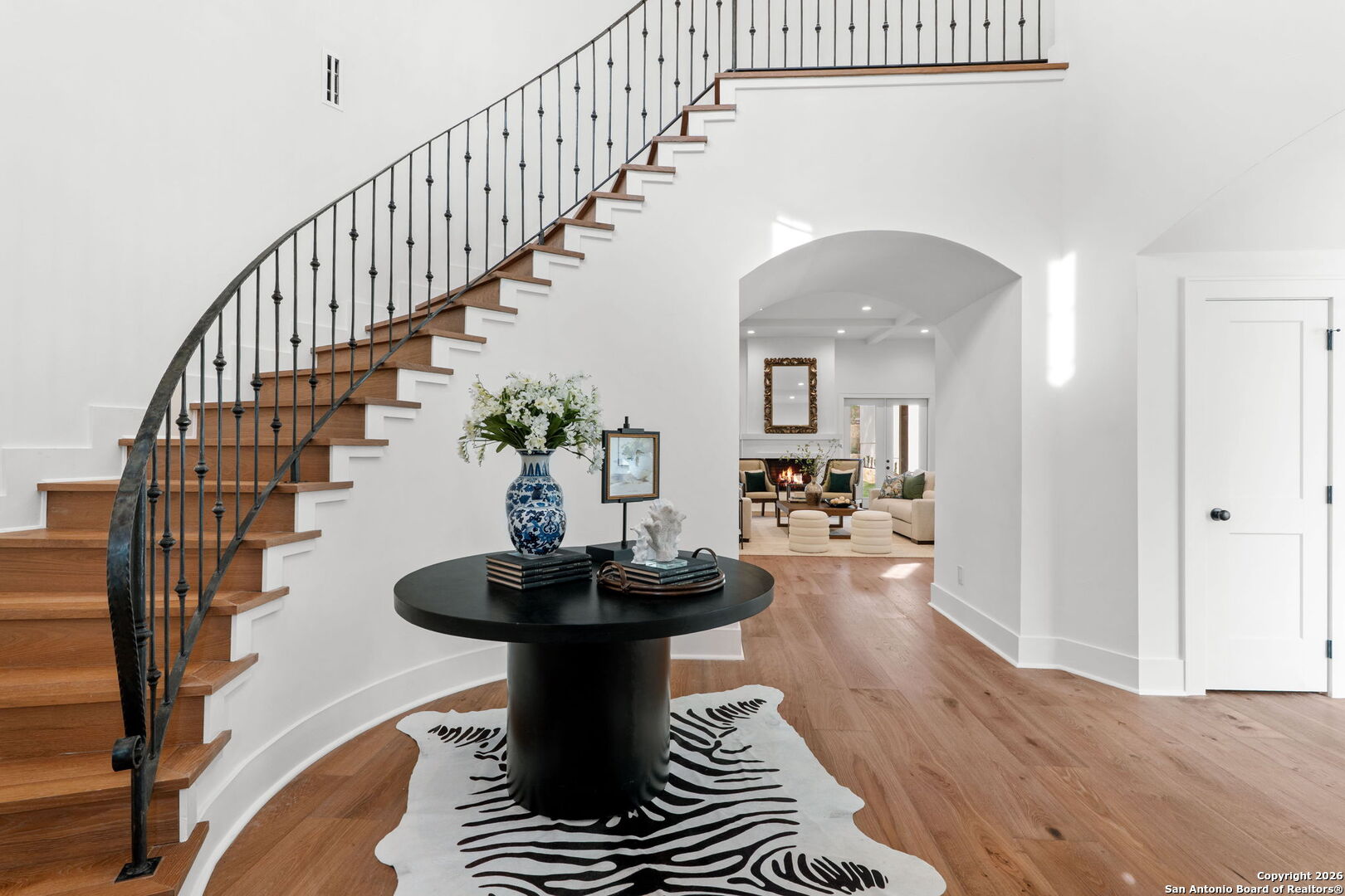 817 Garraty Road Terrell Hills, TX 78209 - Photo 2 of 34