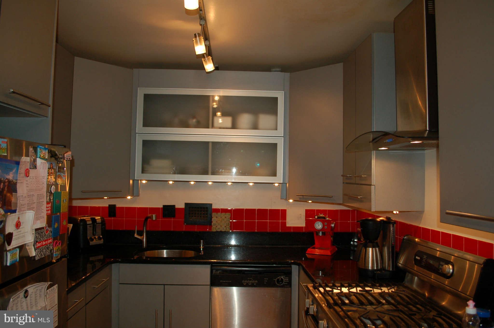 4515 Willard Avenue, Unit 1804S Chevy Chase, MD 20815 - Photo 2 of 15 Kitchen